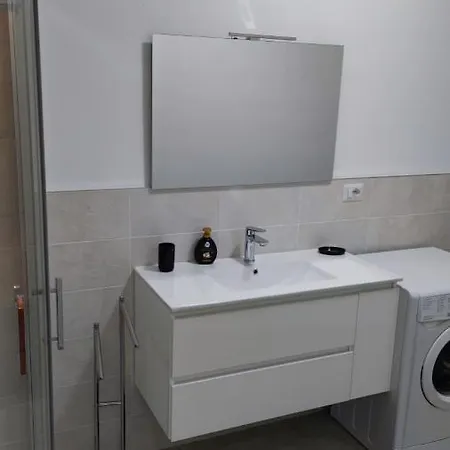 Casa Iris Hotel *