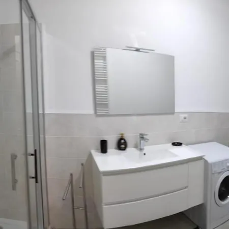 Casa Iris Hotel *